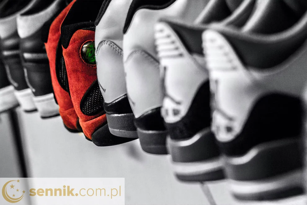 nowe buty sennik